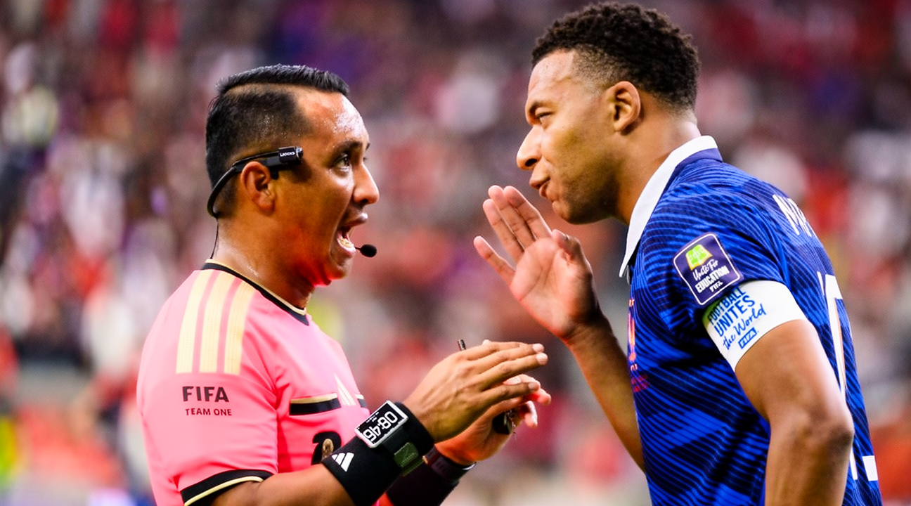 FB SPORTS - FIFA力挺半决赛裁判，德尚批评后世界足坛掀起新一轮争议 - FB体育